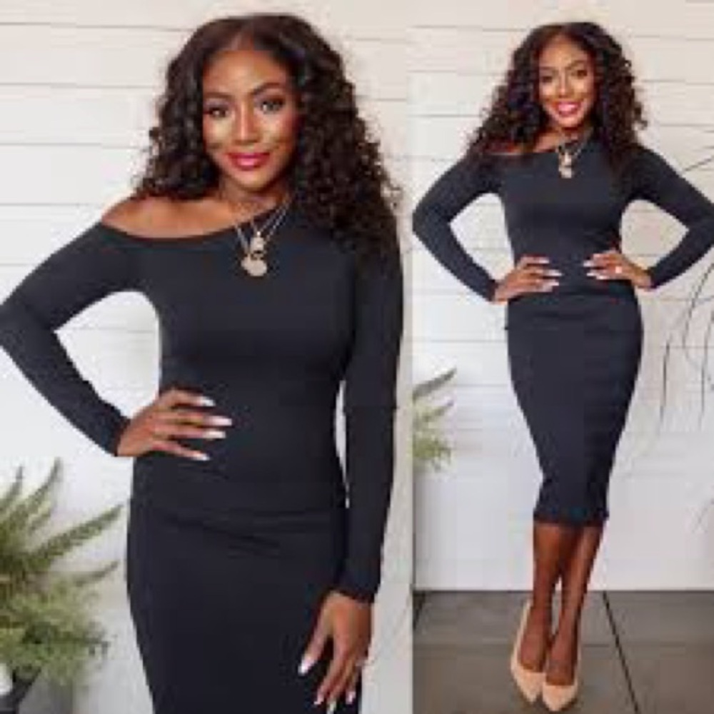 Vici black ribbed dress like new condition size large